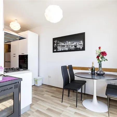 With A Parking Space Mali Losinj, Losinj - 19817 Apartman Mali Losinj